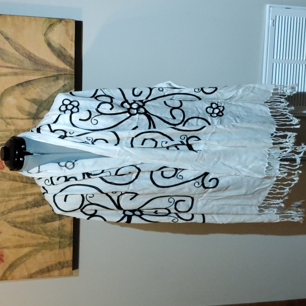 Eyeful scarf